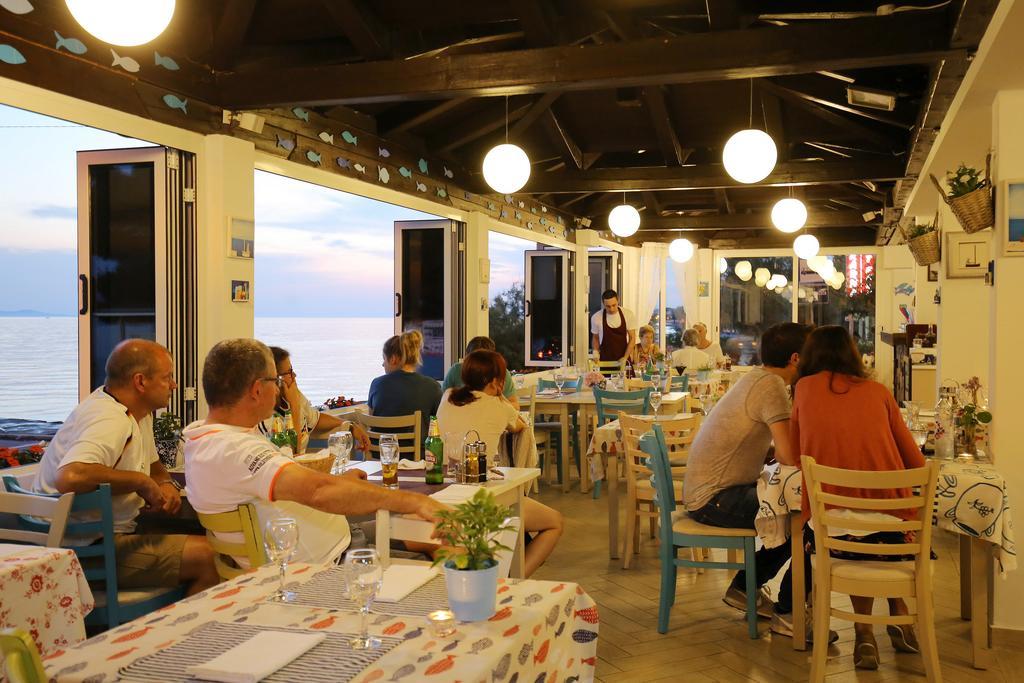 Hotel Delfin ซาดาร์ ภายนอก รูปภาพ