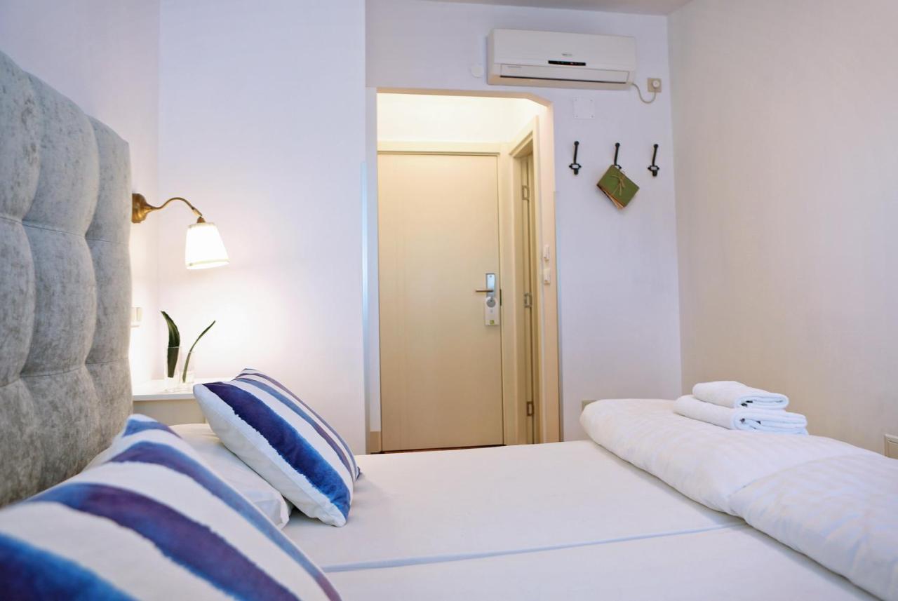 Hotel Delfin ซาดาร์ ภายนอก รูปภาพ